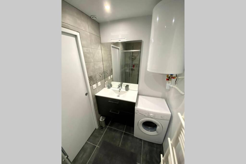 Appartement Moderne Et Cosy, Proche Cnpe Lagnieu Exterior foto